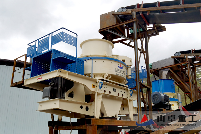 立軸衝擊式(shì)破碎機(jī)