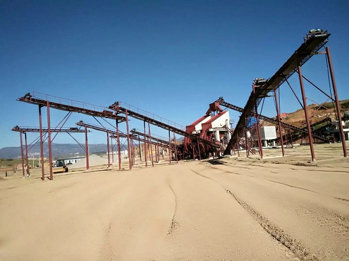 石灰（huī）石破碎線